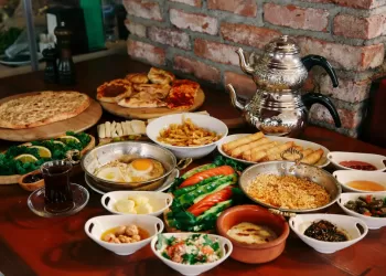 Büyükada Kahvaltısı – Taze Lezzetler ve Şirin Ada Kahvaltıcıları