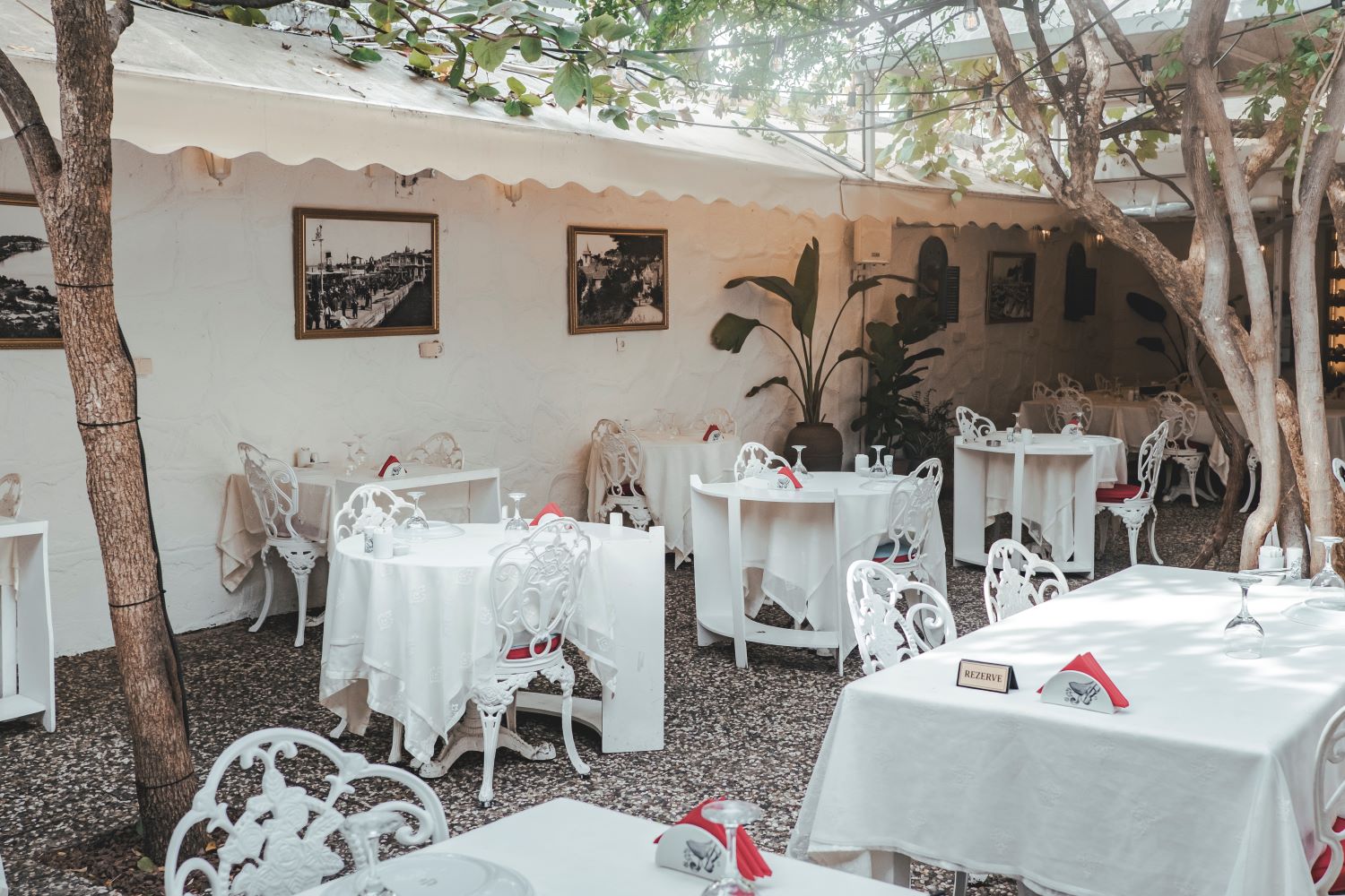 Secret Garden Restaurant Büyükada 1