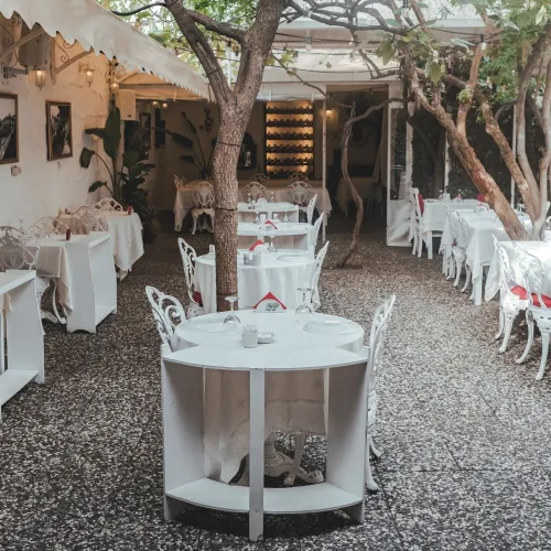 Buyukada Restaurant Secret Garden 3